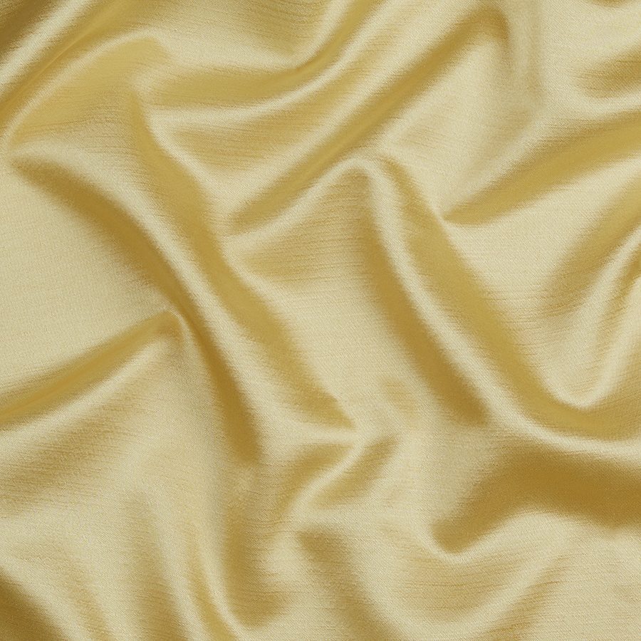 Shantung Cornsilk tablecloths and overlay